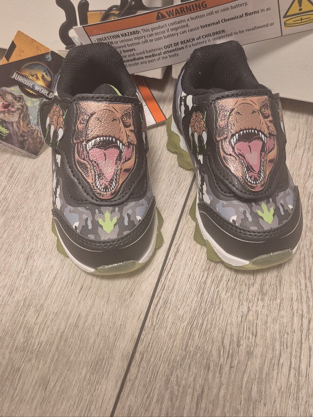 Jurassic World Baby/Toddler Kids Light-Up Athletic Sneakers Size 6 And 7 NWT